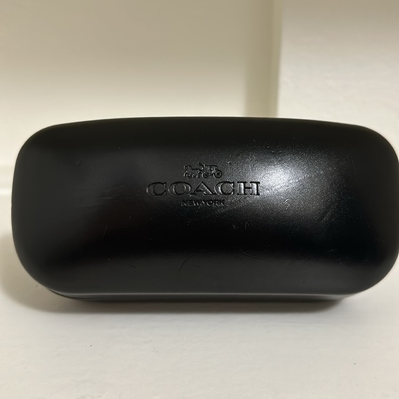 Coach sunglasses with hard storage case - Picture 6 of 6
